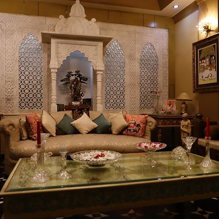 Aura Homestay Royal Villa Dźajpur Zewnętrze zdjęcie